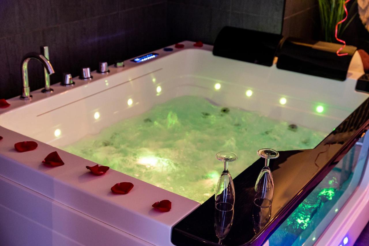 Suite And Spa 21 Dijon Buitenkant foto